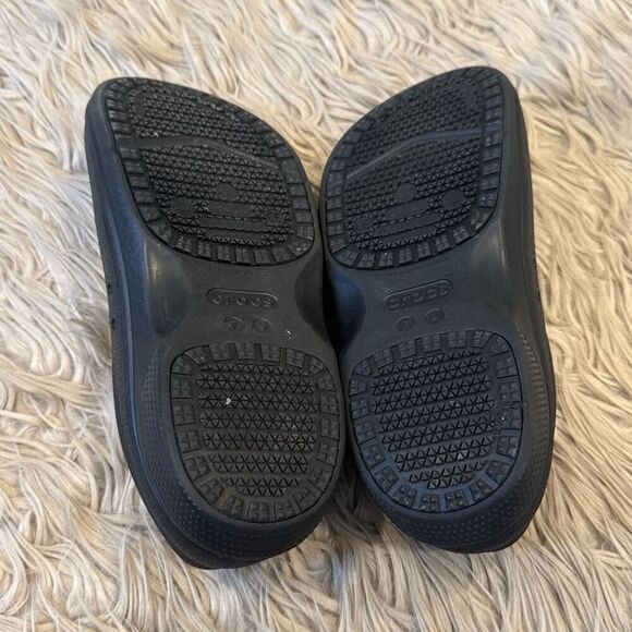 Crocs slip resistant black clogs size 7 men 9 women - Picture 6 of 7